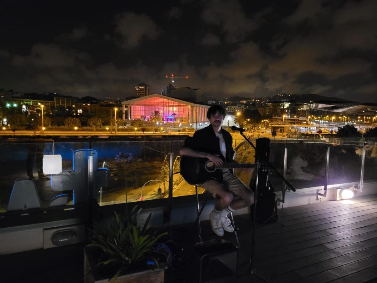 Twentytú Hostal *