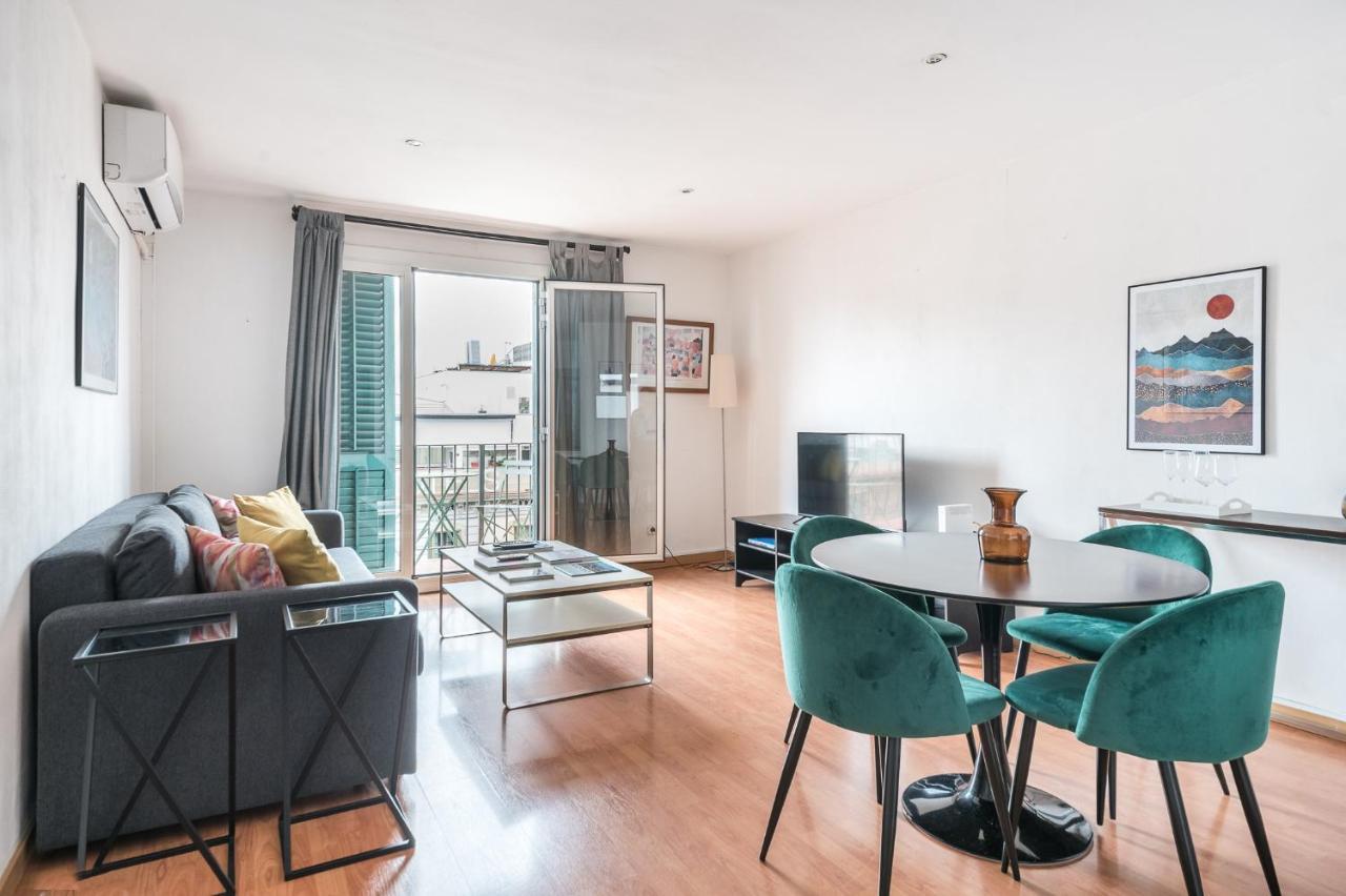 Precioso Apartamento En Plena Plaza Cataluña. Apartamento *