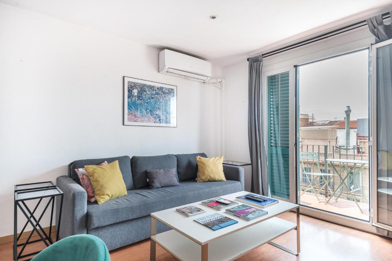 Precioso Apartamento En Plena Plaza Cataluña. Apartamento