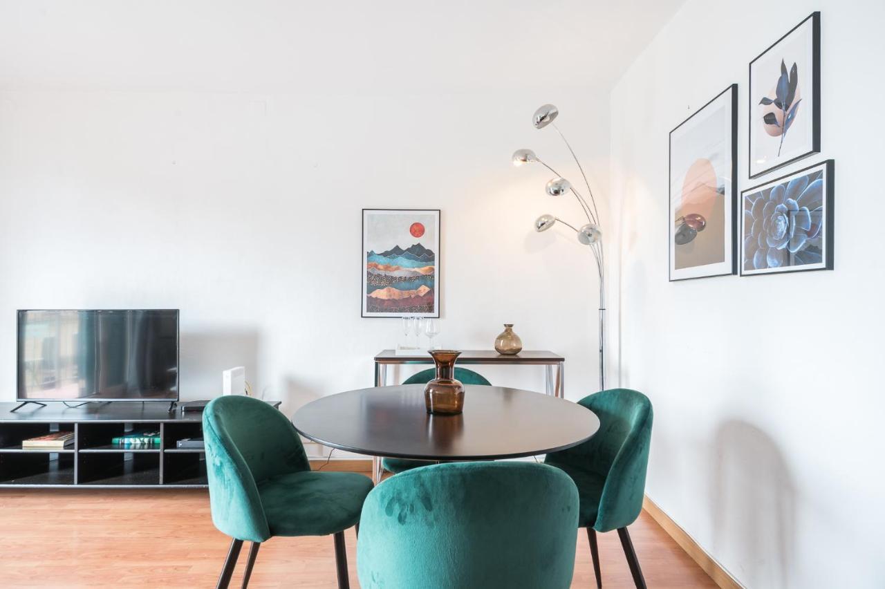 Precioso Apartamento En Plena Plaza Cataluña. * Barcelona