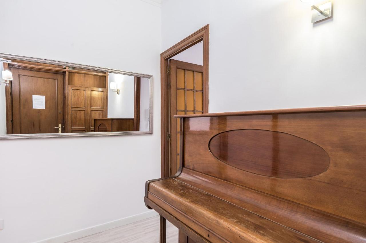Apartment Spacious 3 Bed In The Heart Of Sant Antoni Barcelona