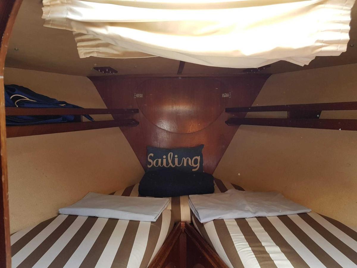 On A Beautiful Ocean Going Classic Schooner! Hotel en barco Barcelona