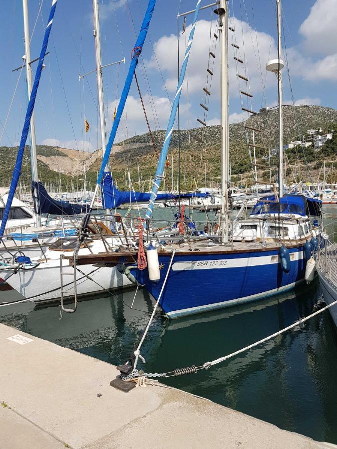 On A Beautiful Ocean Going Classic Schooner! Hotel en barco Barcelona