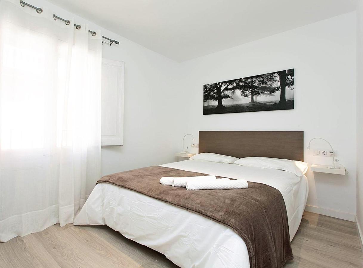 Miquel Angel - In Sants Large Community Terrace Apartamento