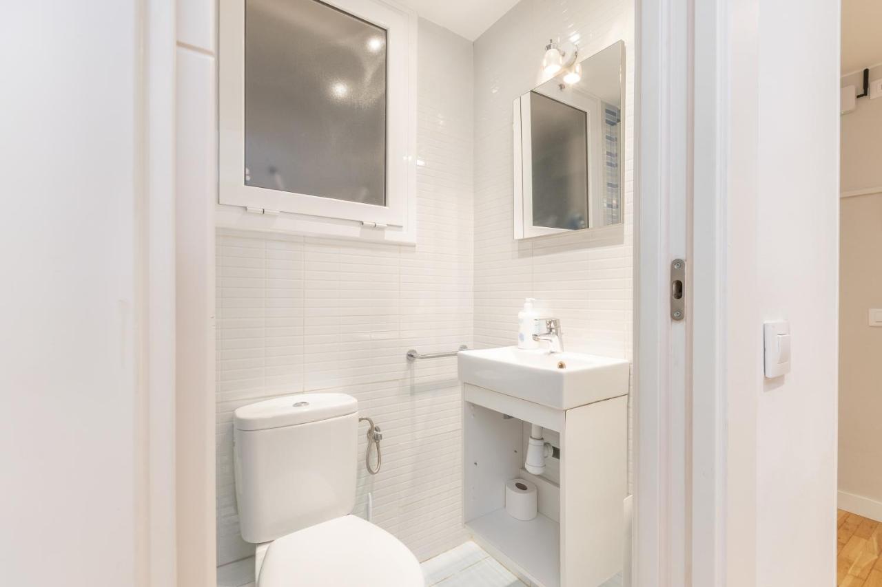 Elegance Barcelona Rentals Apartment Barcelona
