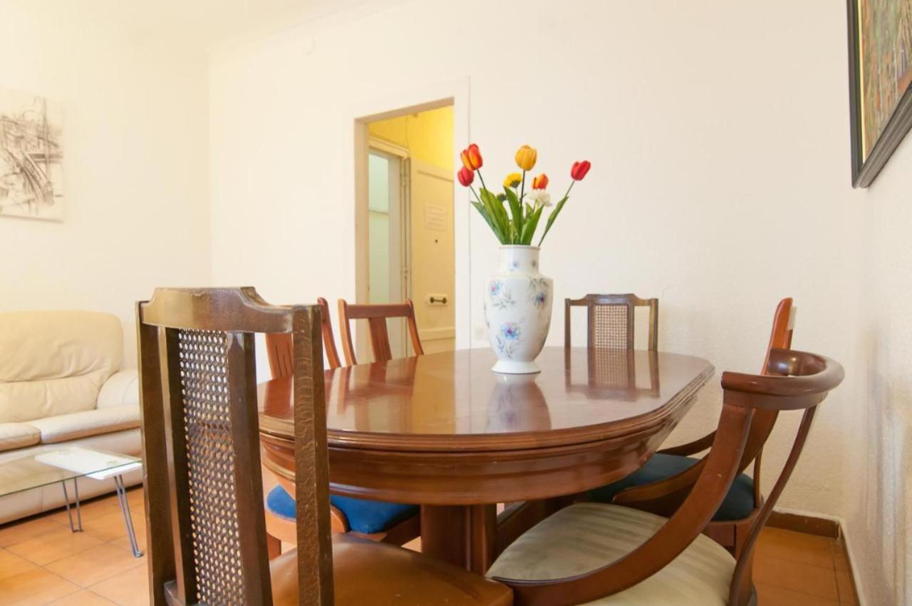 Pensión In Guest - Private With Sunny Terrace Of 200m2 3 Barcelona