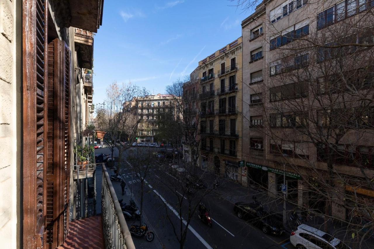 Ab Centric Universitat * Barcelona