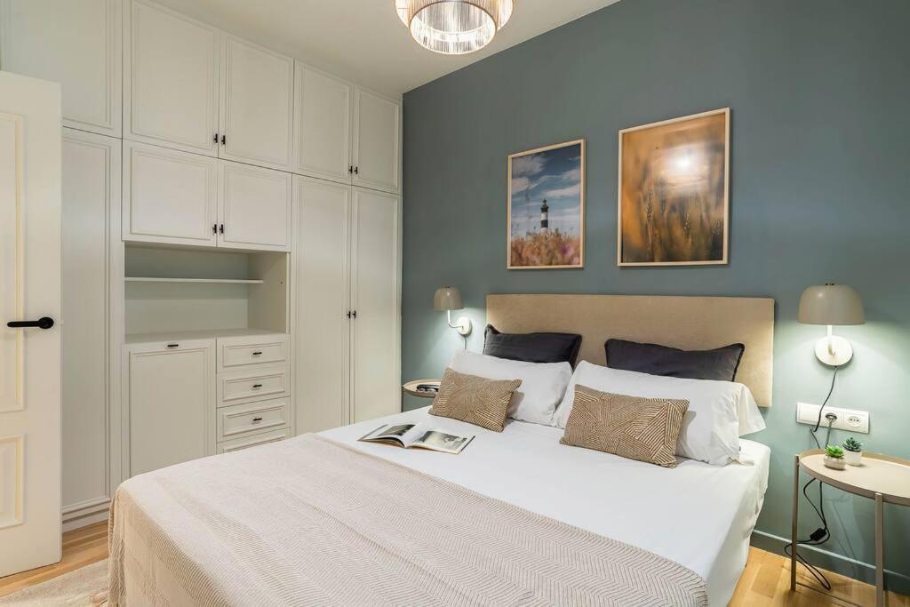 Apartment Modern Stylish 3 Bedroom Arco De Triunfo
