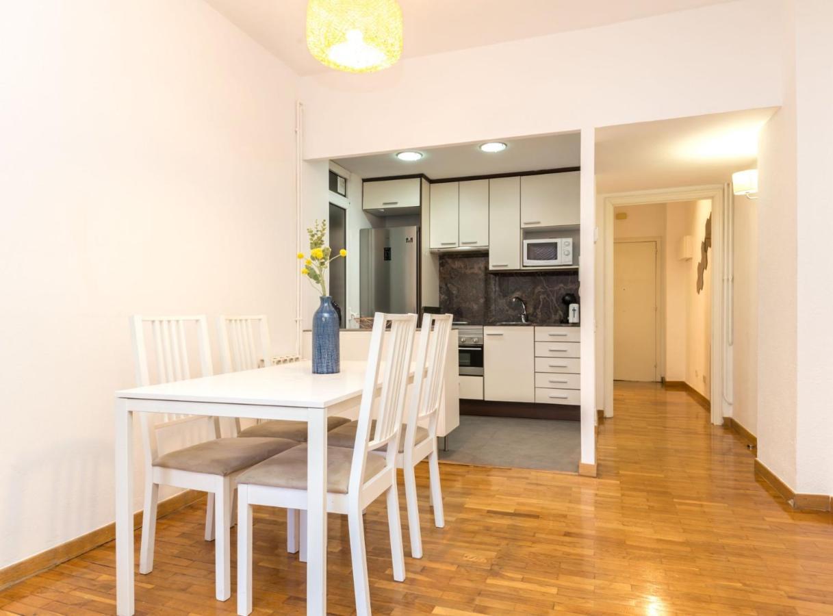 Apartamento Find Calm At Cozy Sanctuary With Terrace Barcelona