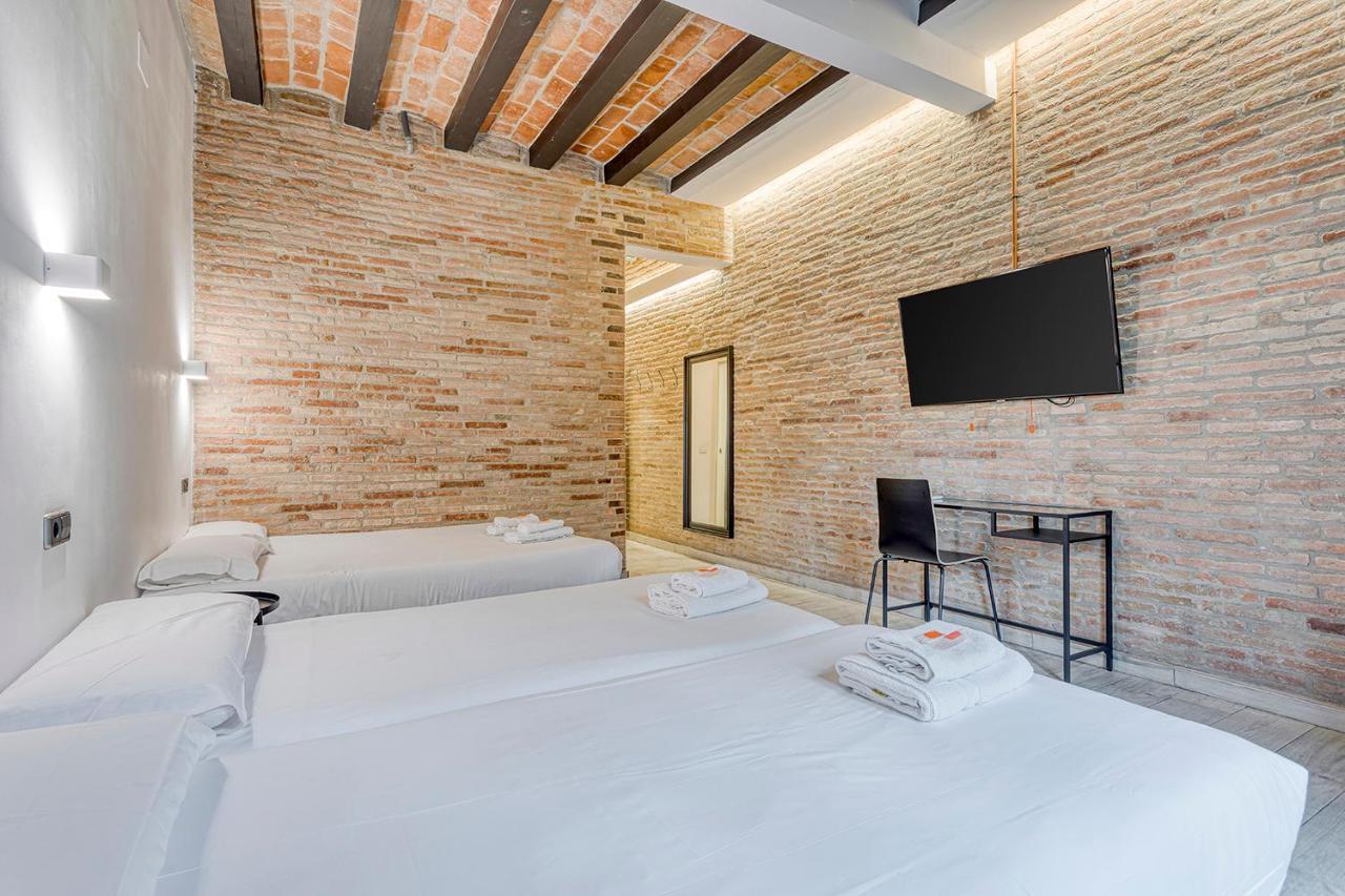 Bedmates Hotel