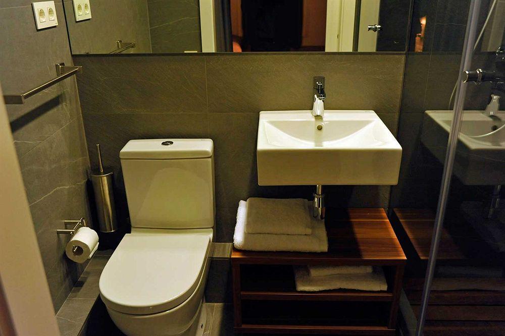 The 8 Boutique 3*