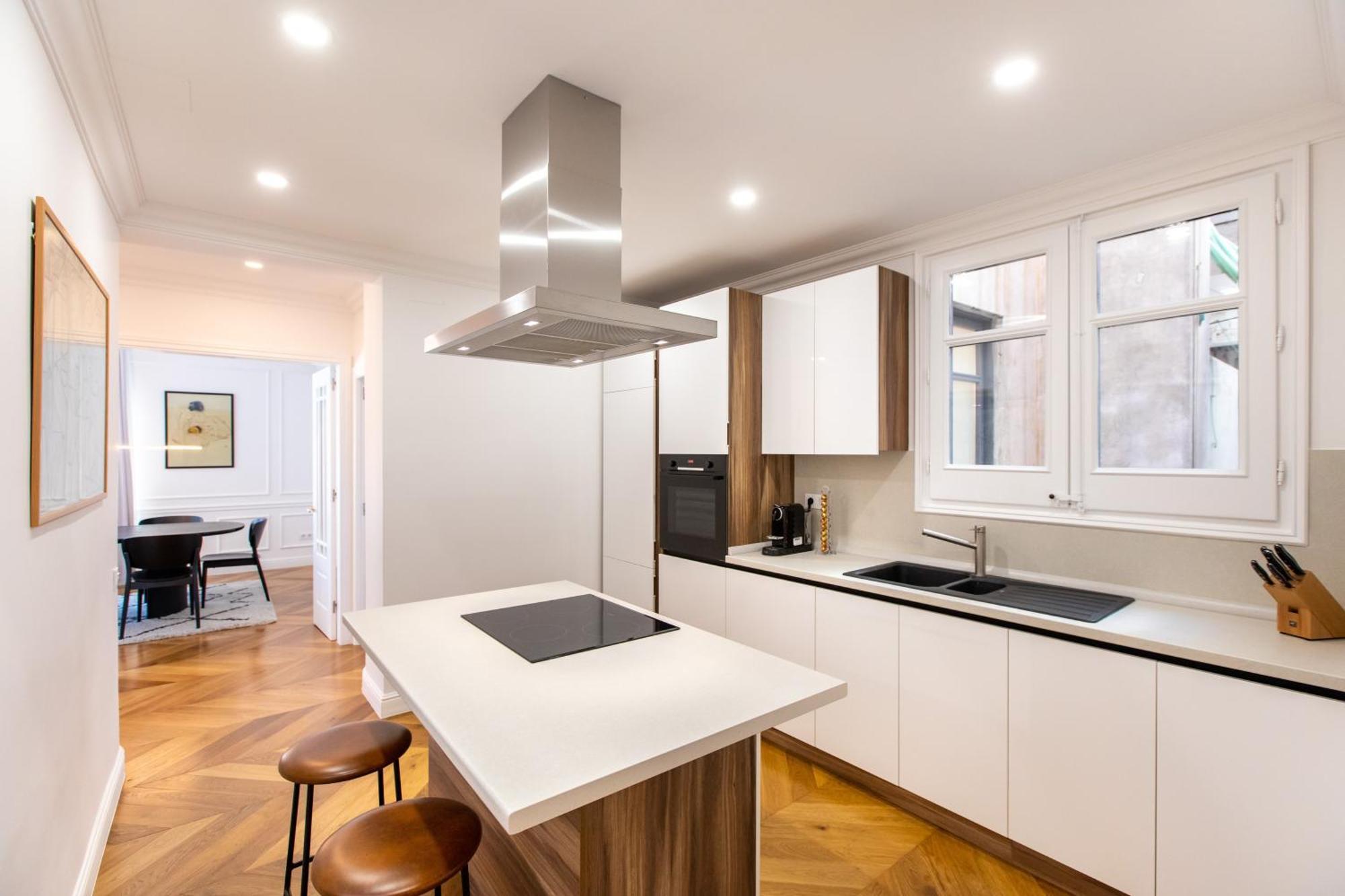 Majestic 4br/4bath In Sagrada Familia Area Apartamento