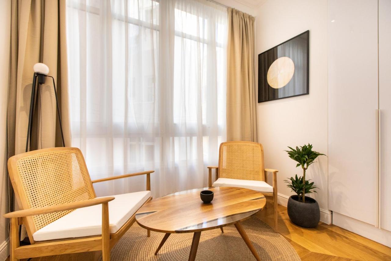 Majestic 4br/4bath In Sagrada Familia Area Apartamento