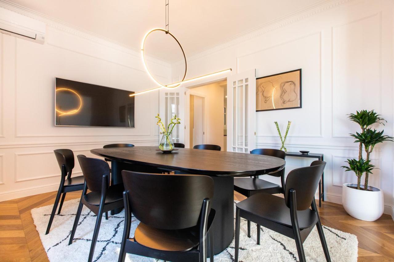 Majestic 4br/4bath In Sagrada Familia Area Apartamento
