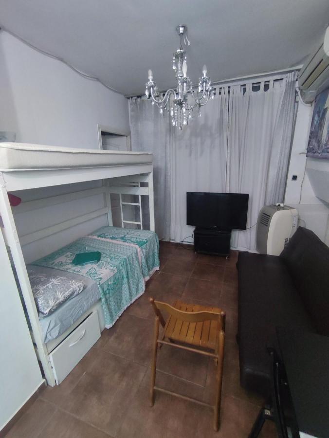 Apartamento Nice Flat Within Walking Range To The Beach *
