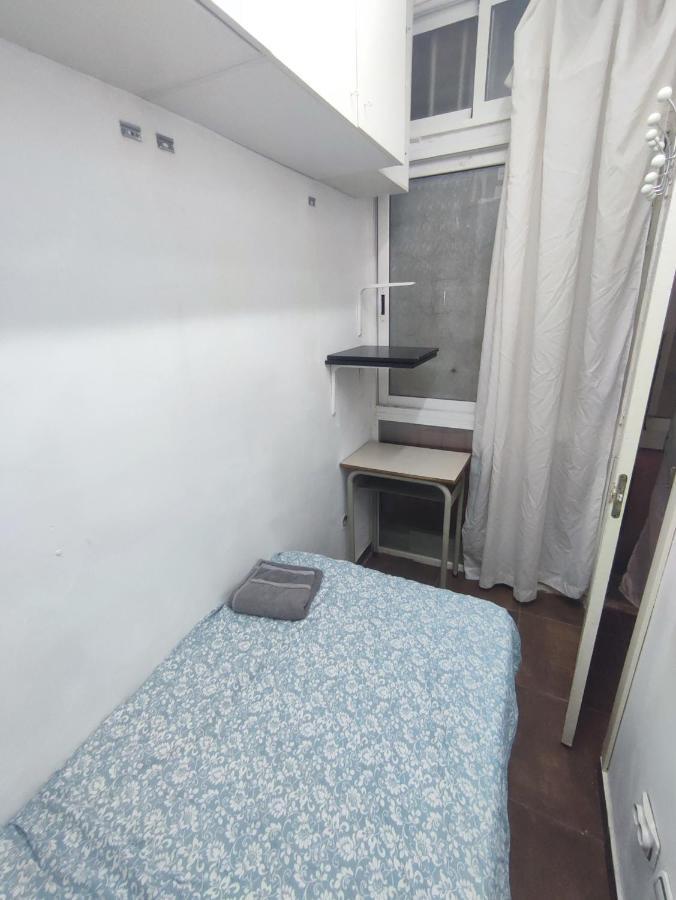 Nice Flat Within Walking Range To The Beach * Barcelona