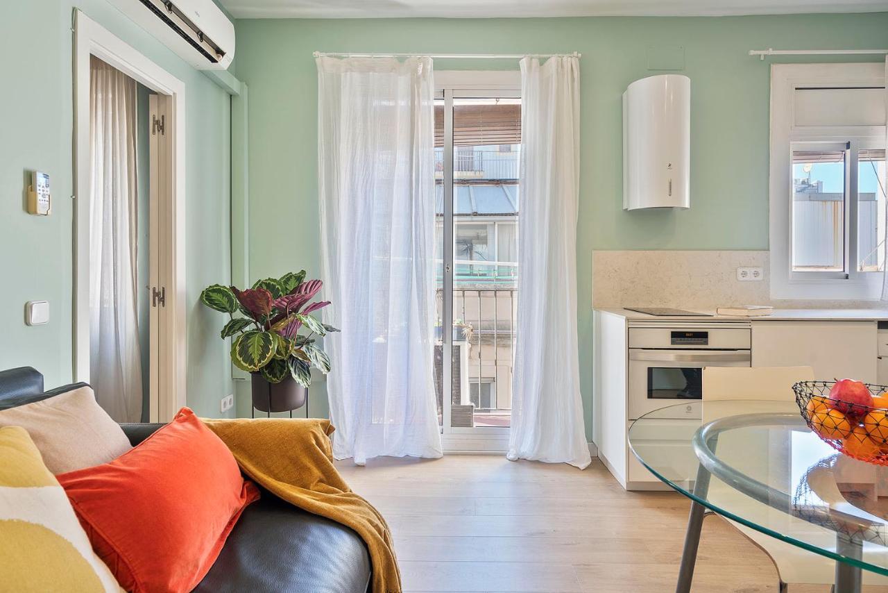 Easystaybcn2 *