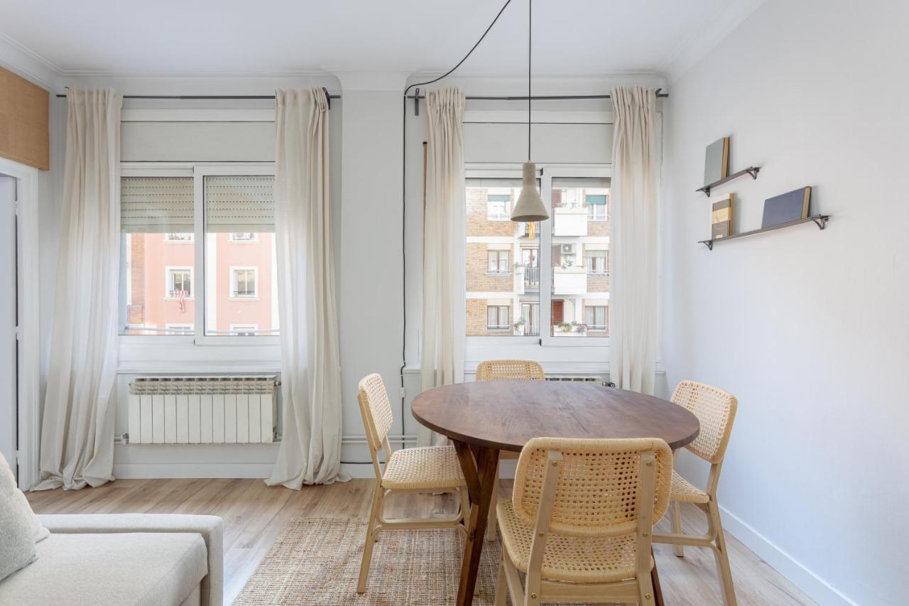 Stylish 3 Bedroom Apartamento Barcelona