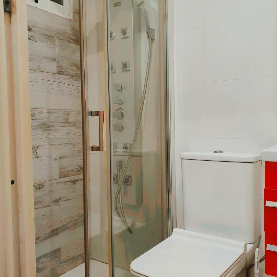 Studio Or With Private Bathroom Or With Shared Bathroom *