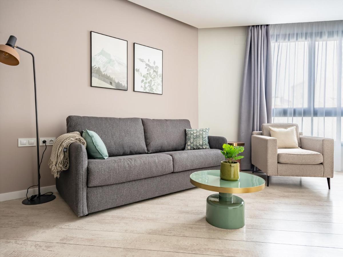 Limehome Rector Triado *
