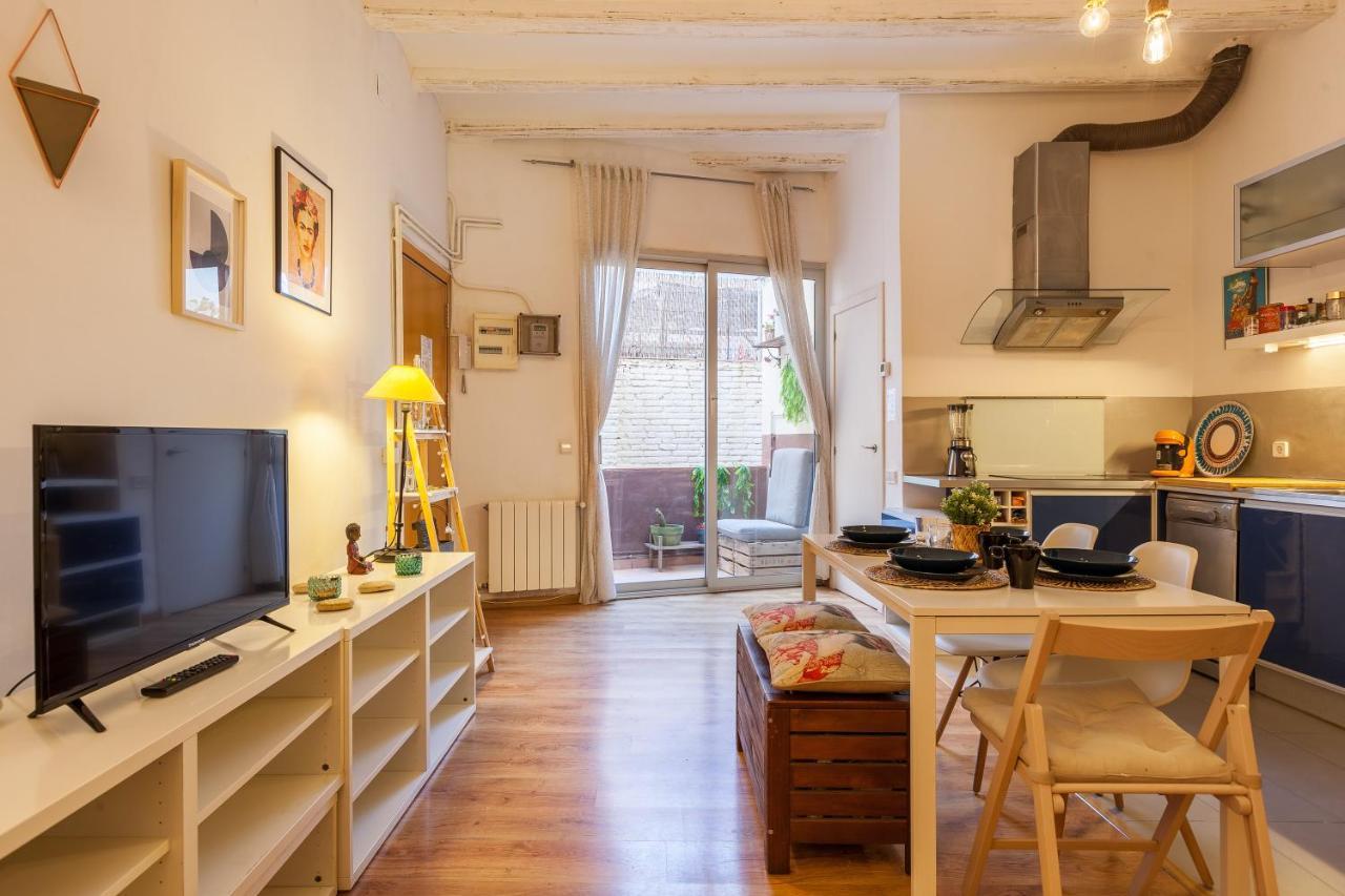 Modern Flat Next To Bogatell Apartamento *