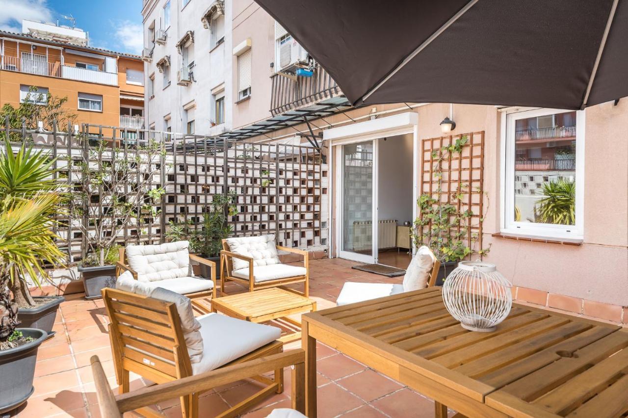 With Terrace A Step Away From Montjuic Apartment *