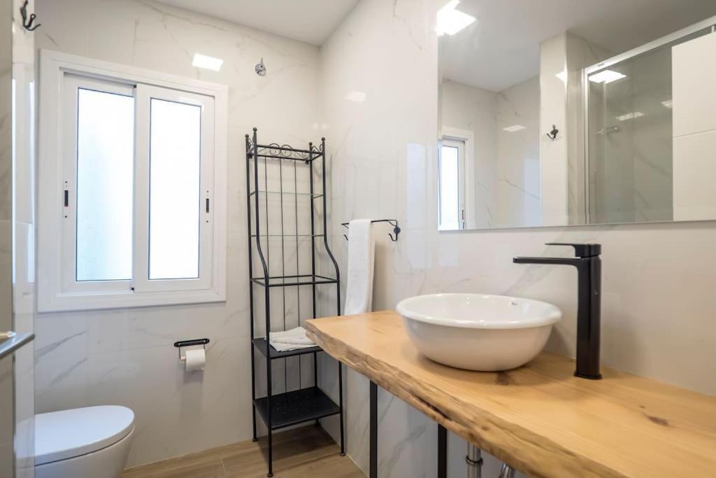 Bebarceloner Sant Andreu - 3 Bedrooms With Terrace Barcelona