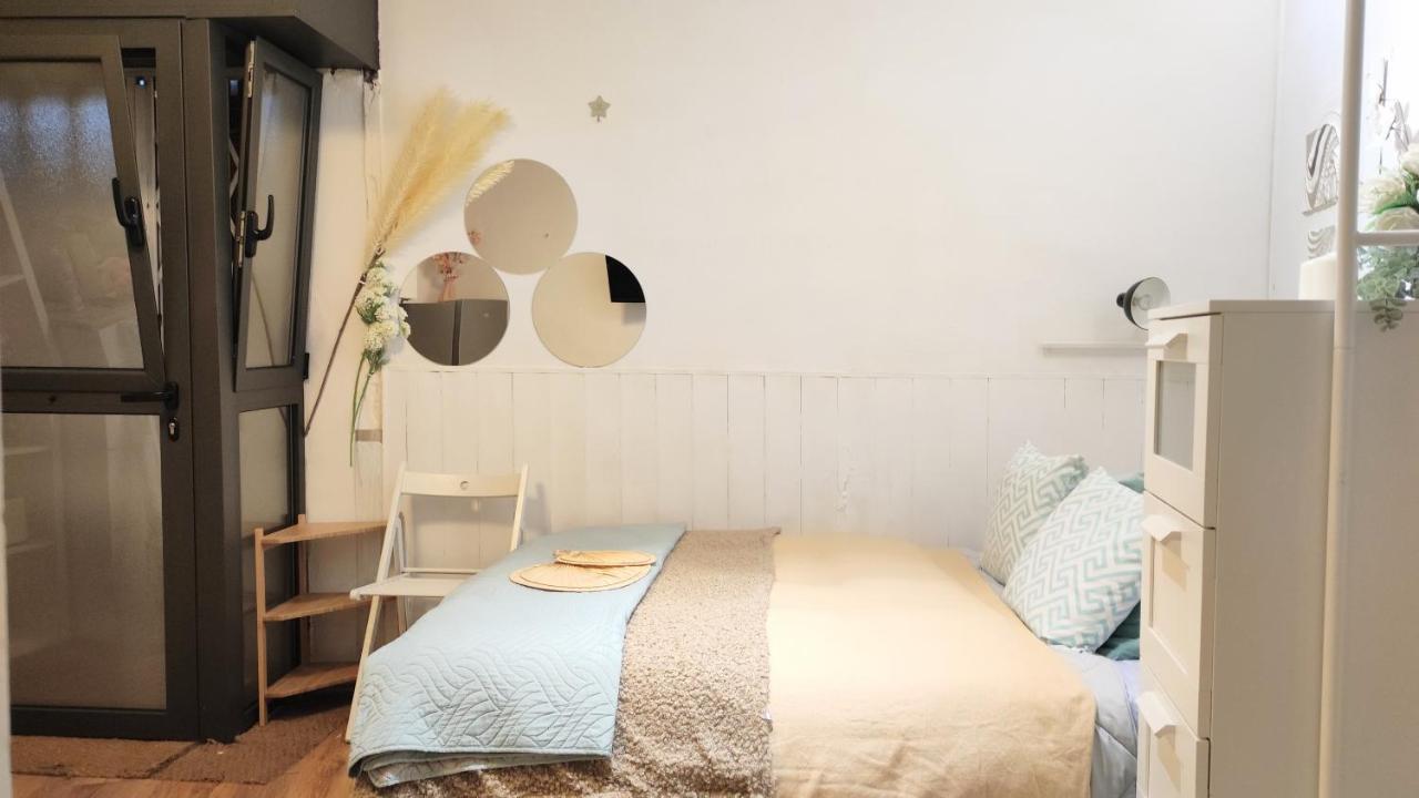 With Bathroom, Refrigerator And Microwave Apartment *