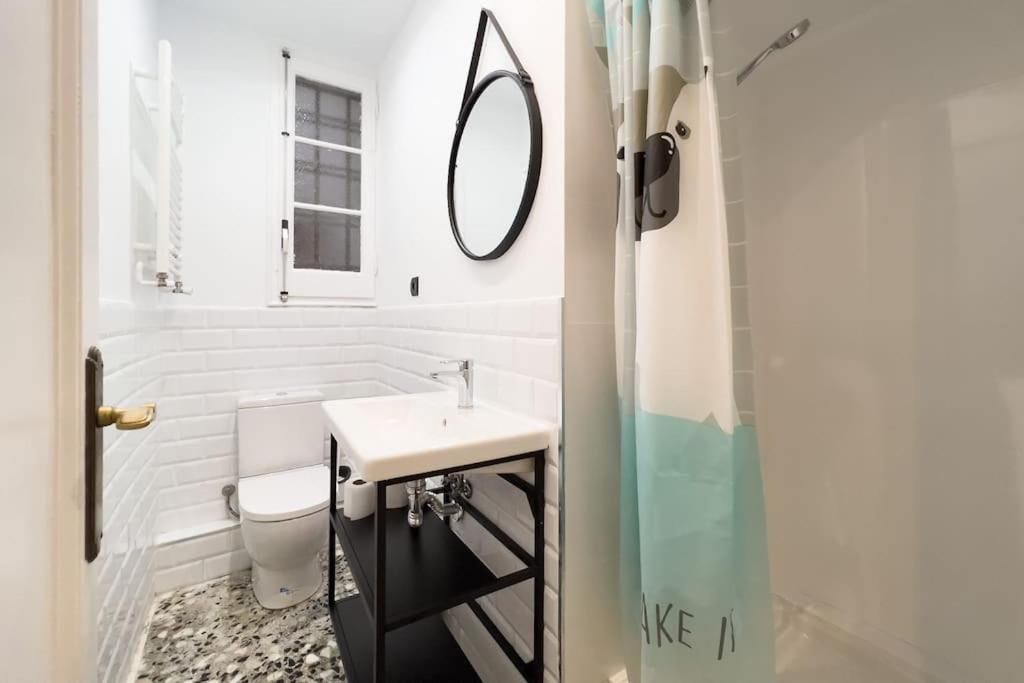 Bebarceloner Eixample - 3 Bedrooms Apartment Barcelona
