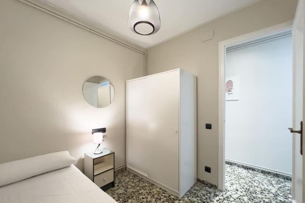 Bebarceloner Eixample - 3 Bedrooms Apartment
