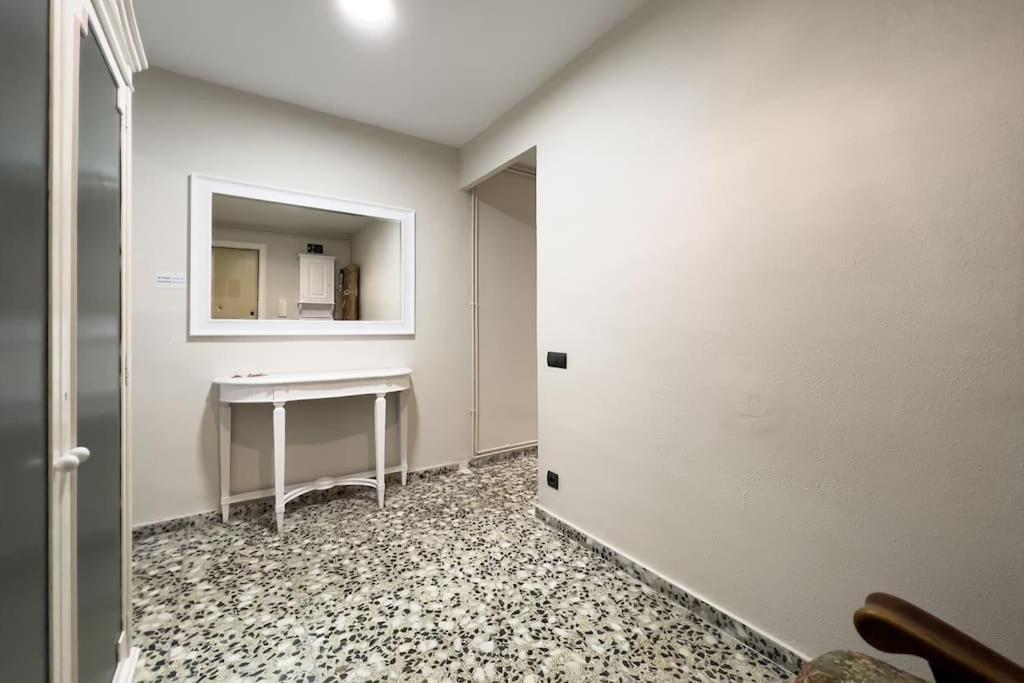 Bebarceloner Eixample - 3 Bedrooms Apartment *