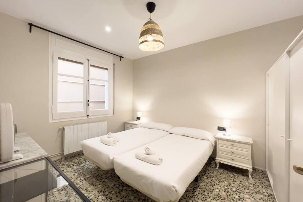 Apartment Bebarceloner Eixample - 3 Bedrooms Barcelona