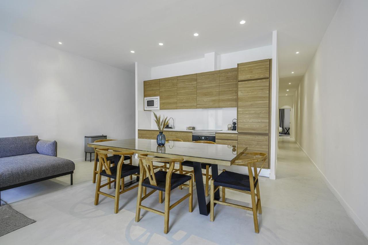 The White Flats Sant Antoni Apartment