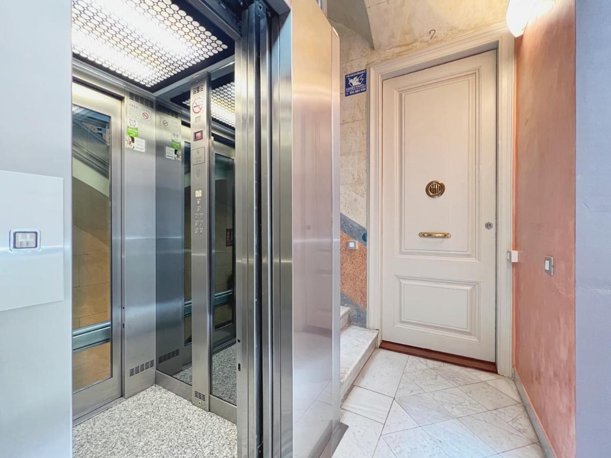 U-nique Urquinaona Apartamento
