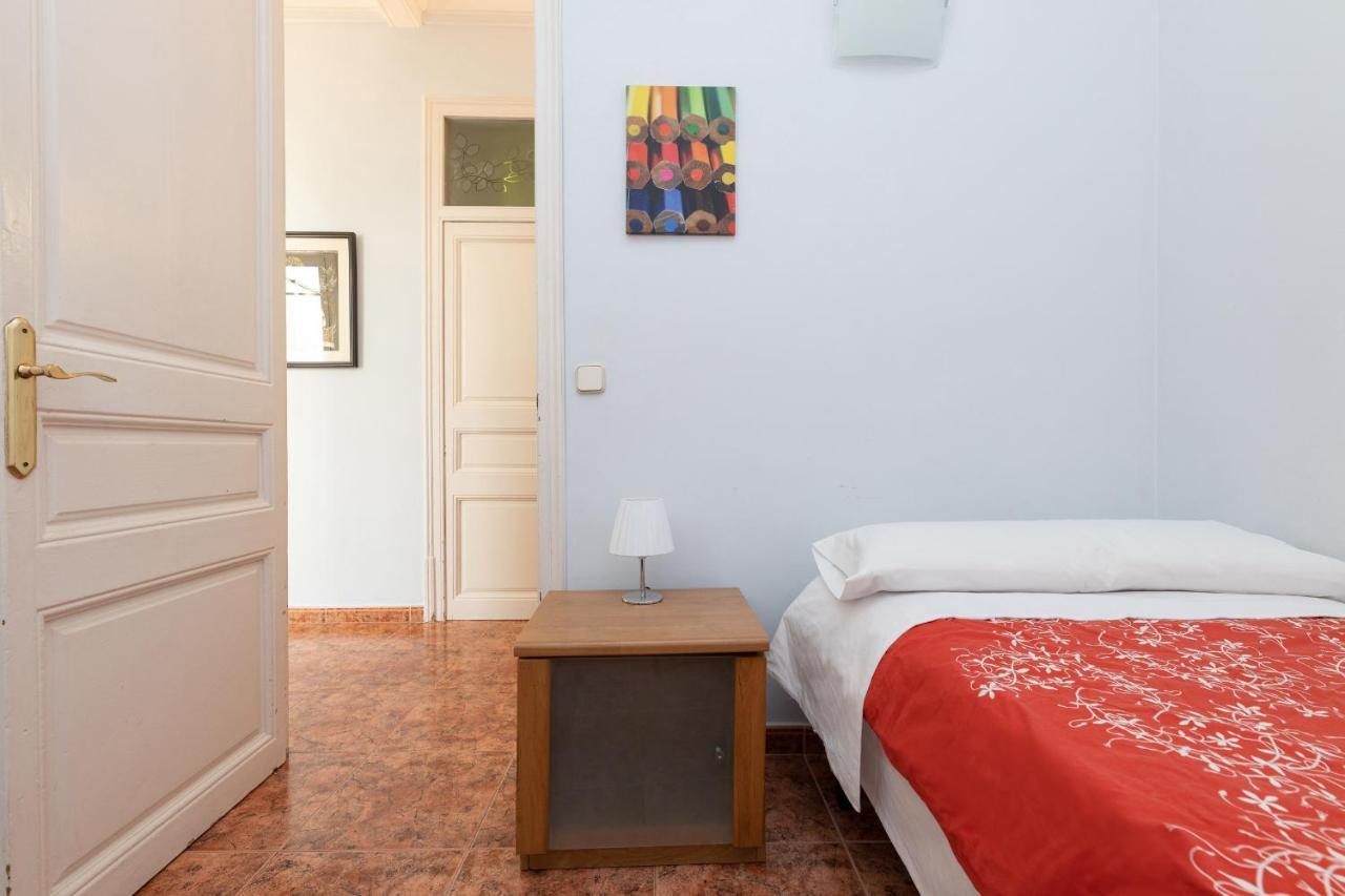 Aparteasy - Modernist Flat In Eixample Center Barcelona