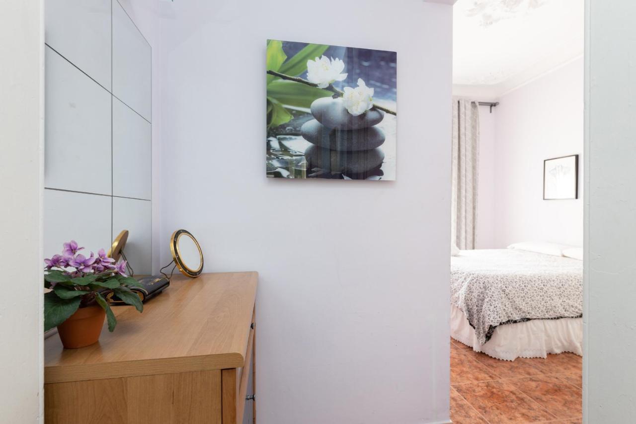 Aparteasy - Modernist Flat In Eixample Center Barcelona