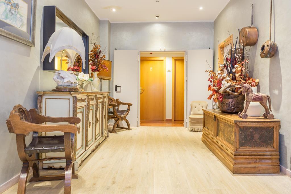 Hotel Cortes Rambla 3*