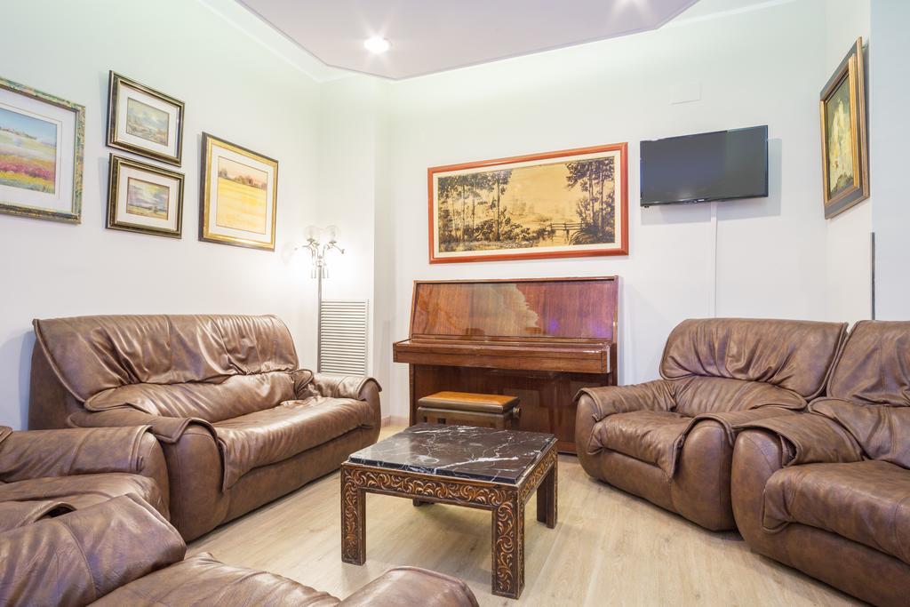 Cortes Rambla 3* Barcelona