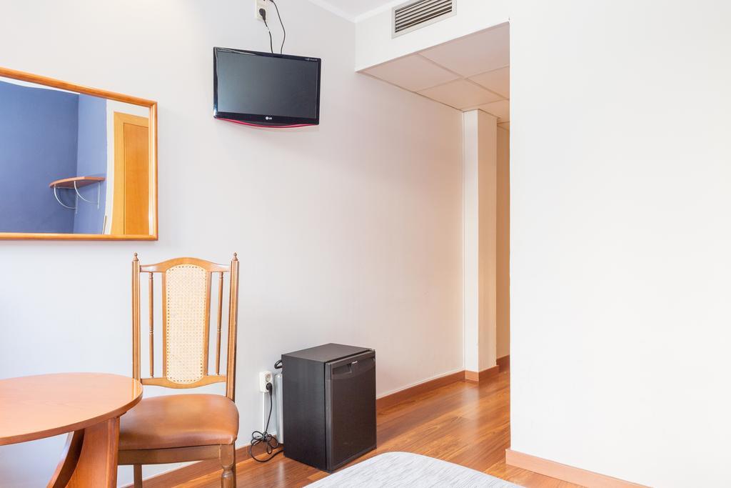 Hotel Cortes Rambla 3*