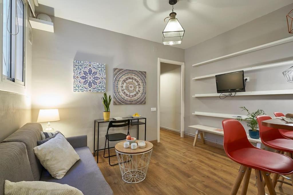 Apartamento Bebarceloner Eixample - 2 Bedrooms Barcelona