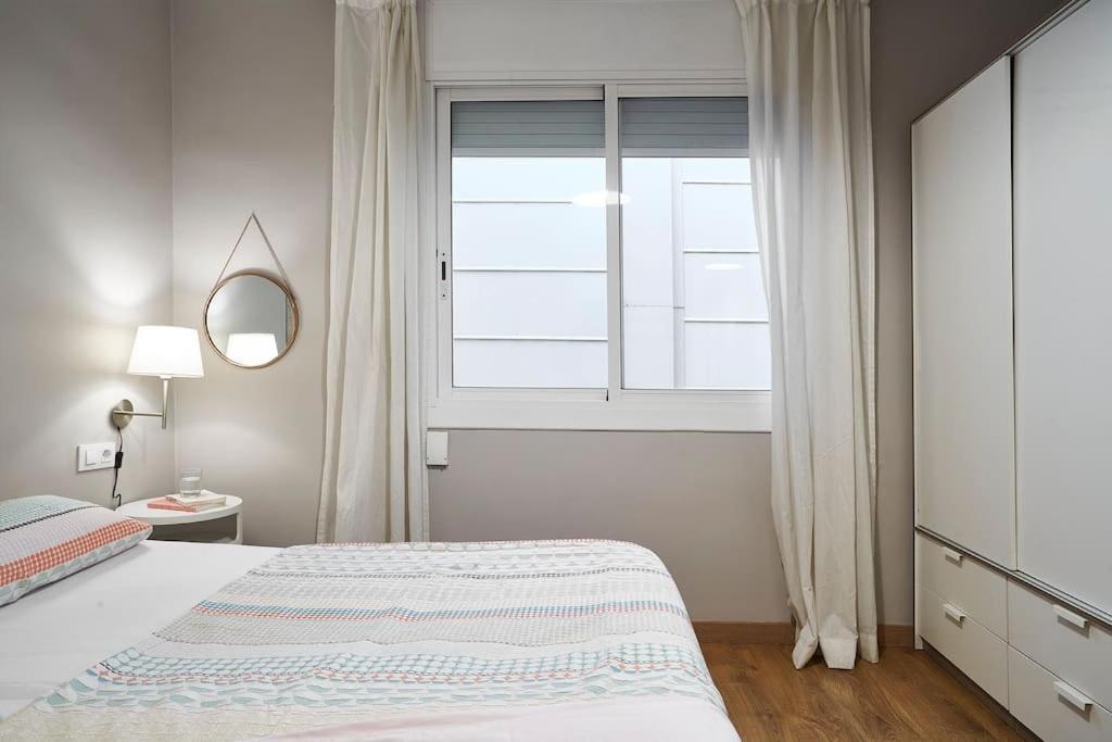 Apartment Bebarceloner Eixample - 2 Bedrooms