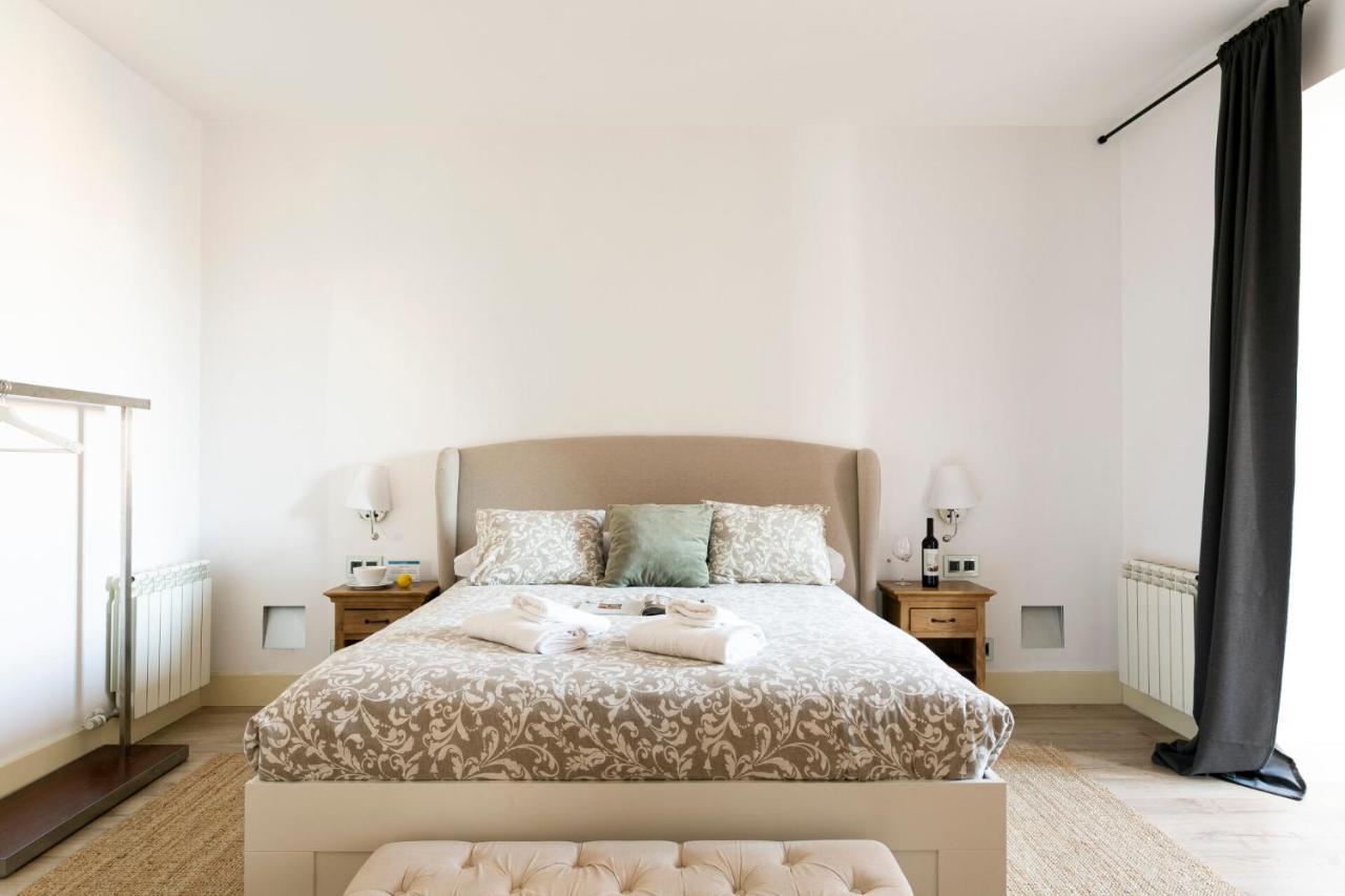 Ab Roger De Lluria Apartment *