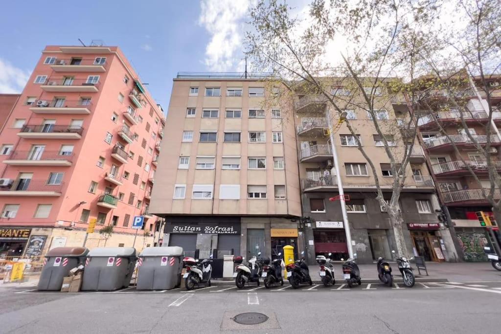 Bebarceloner Sant Andreu - 3 Bedrooms Apartamento