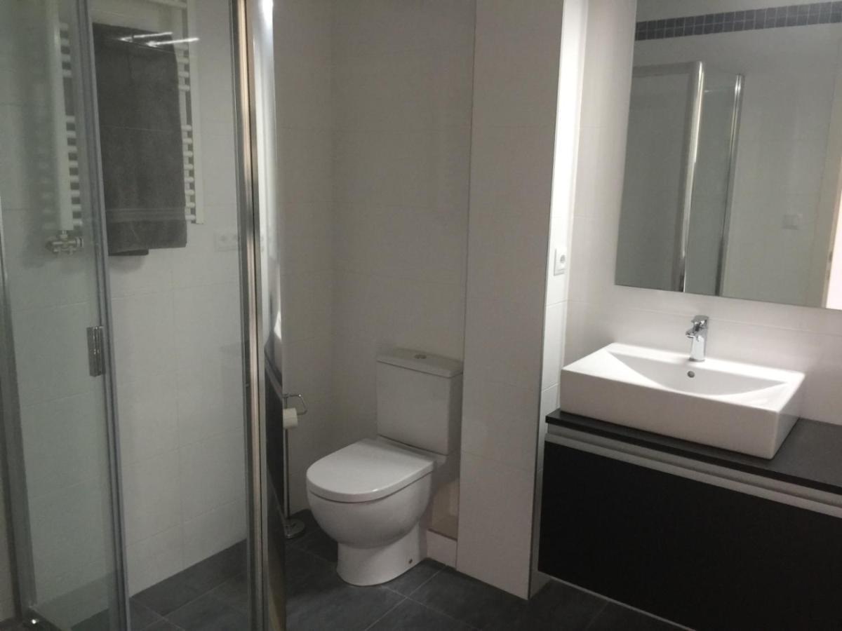 Big Bright Spacious Center Apartment *