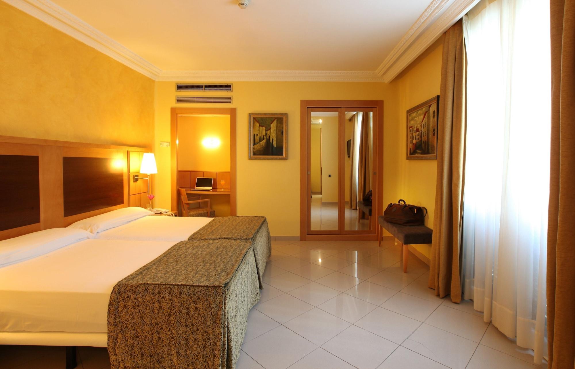 Nouvel Hotel 3*