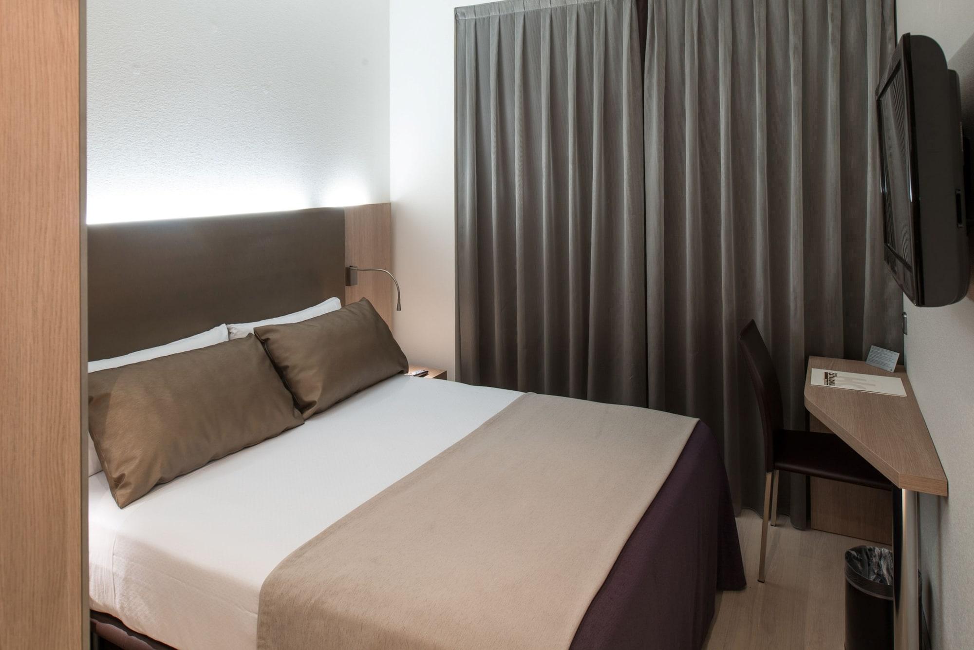Catalonia Roma Hotel 3*