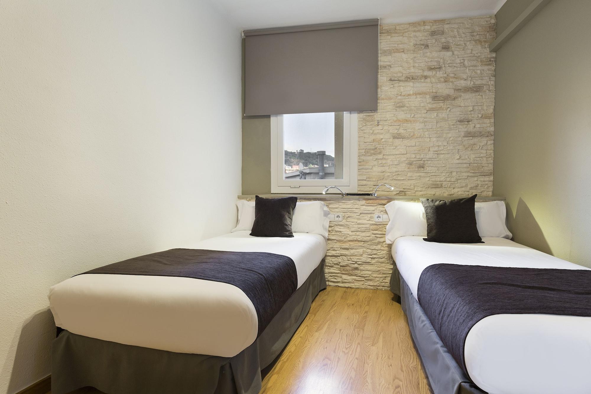 Travessera 2* Barcelona