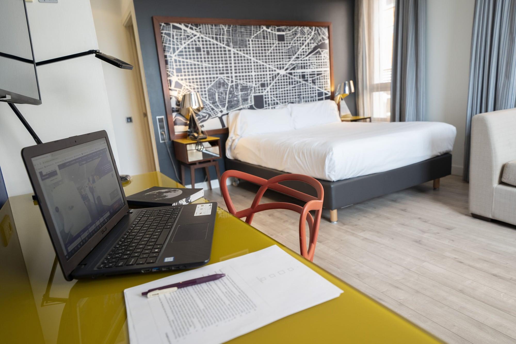 Naitly Poblenou Hotel 4*