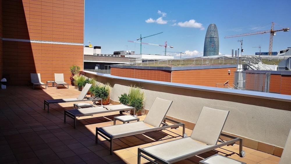 Naitly Poblenou Hotel 4*