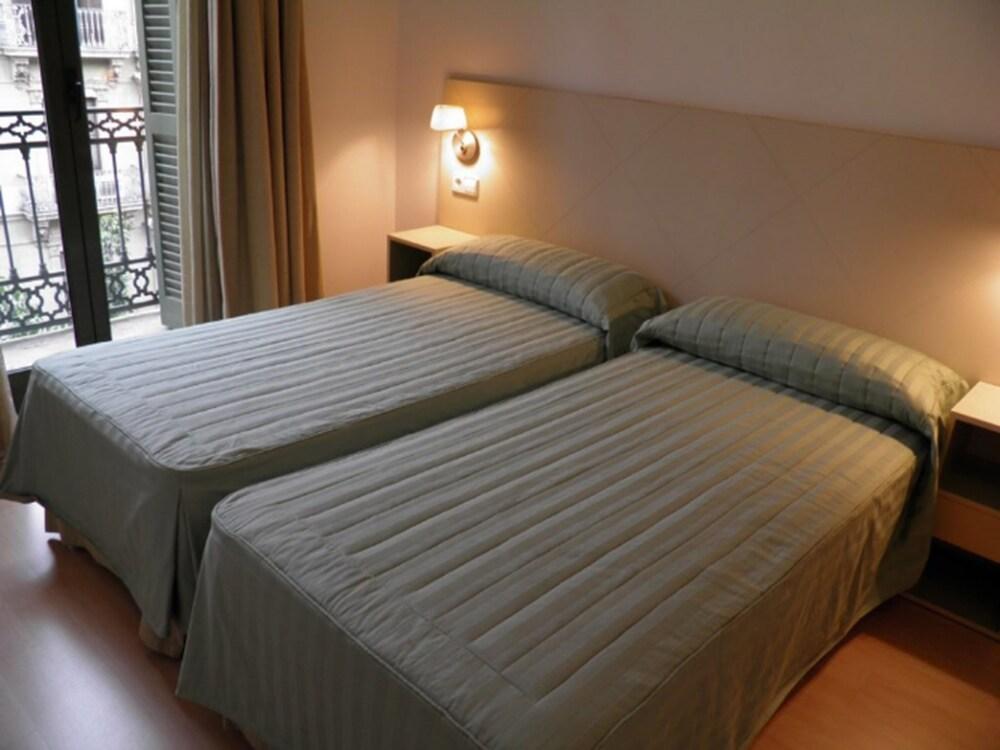 Sant Jordi Fontanella Apartamento Barcelona
